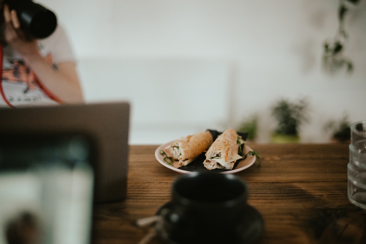 Balanced nutrition and healthy eating